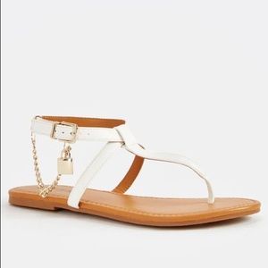 Gabriela Flat Sandal Size 7